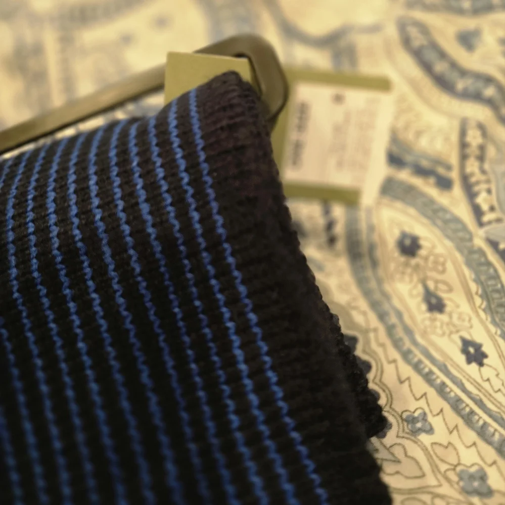 ❤️10/$40 New Men's Black and Blue Striped Scarf